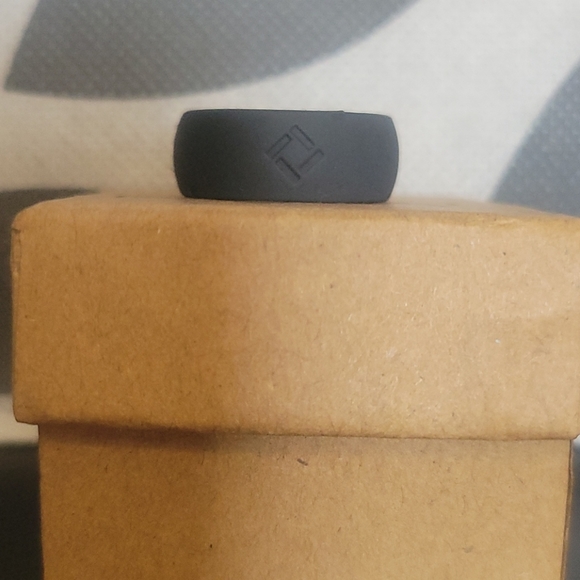 NEW! Kauai silicone dark gray men's ring - Picture 2 of 3